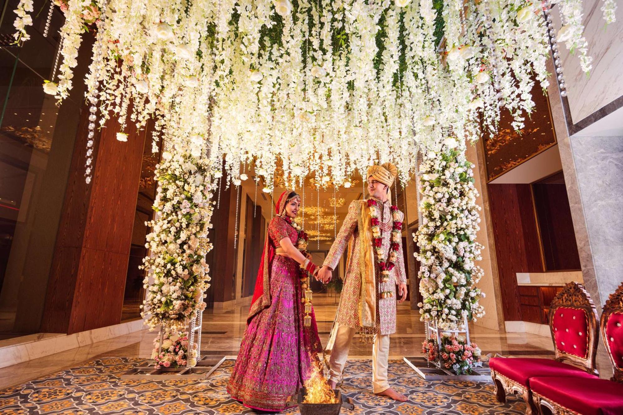 Radisson Gurugram Sohna Road City Center Gurgaon Exteriör bild