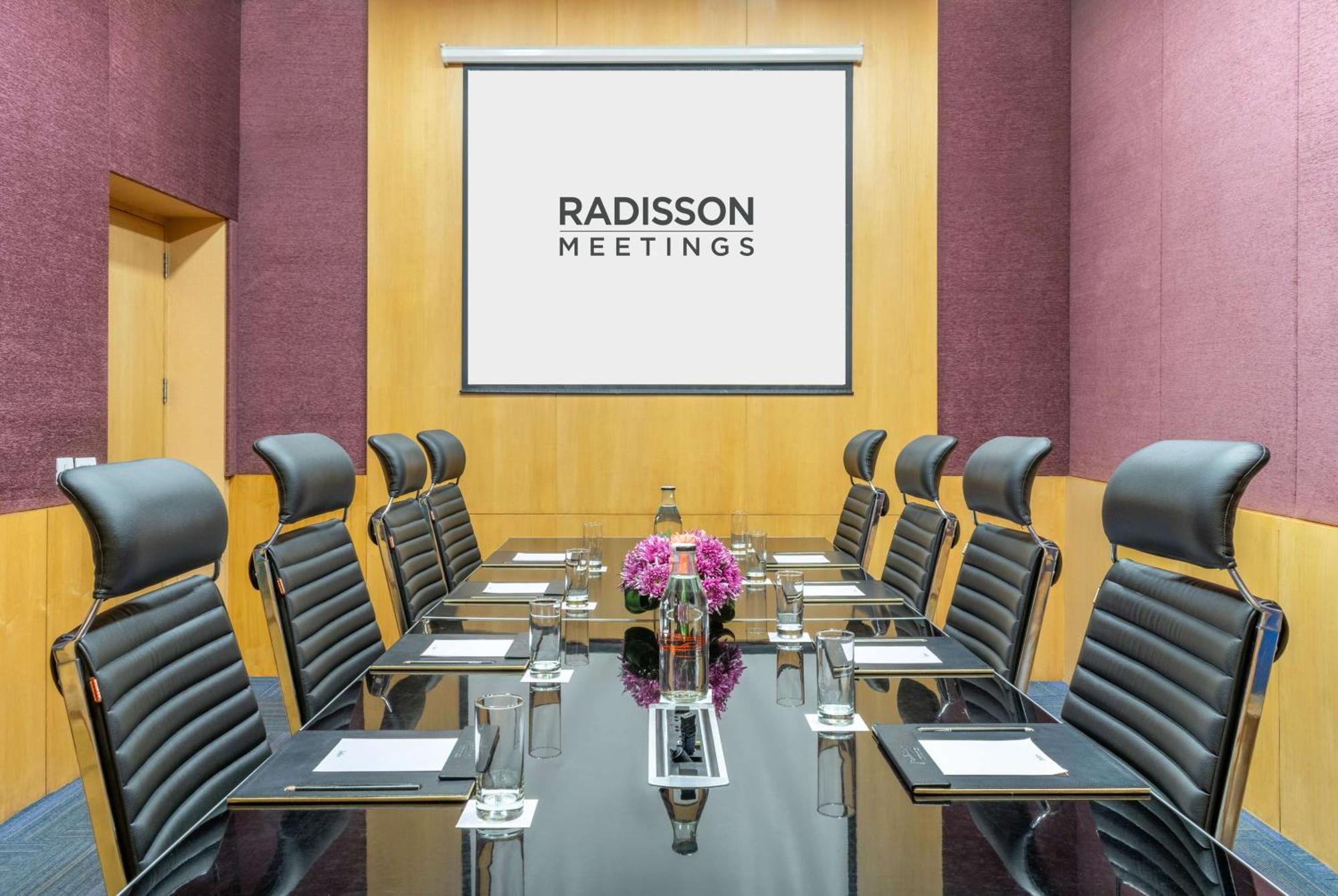 Radisson Gurugram Sohna Road City Center Gurgaon Exteriör bild
