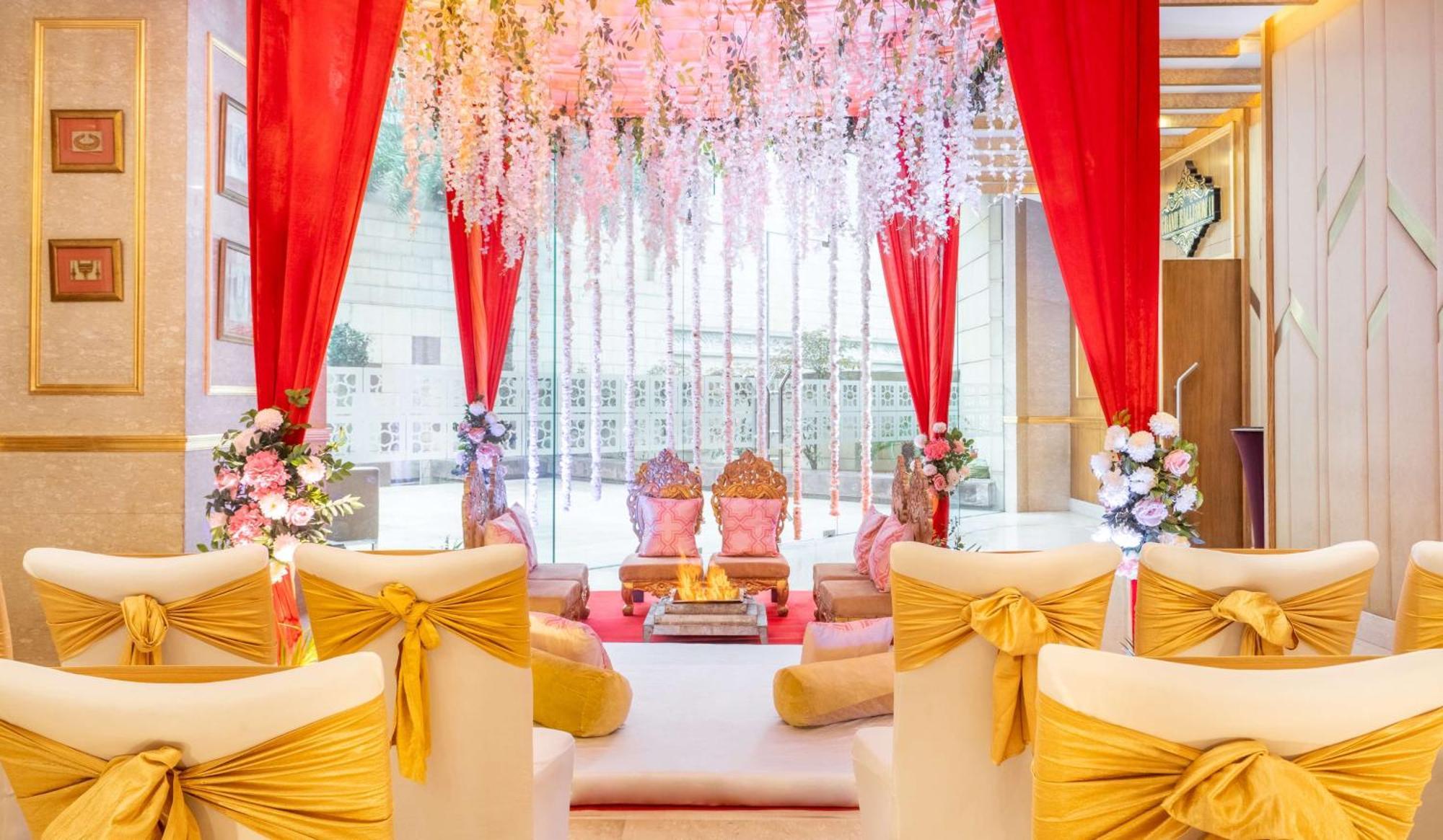 Radisson Gurugram Sohna Road City Center Gurgaon Exteriör bild