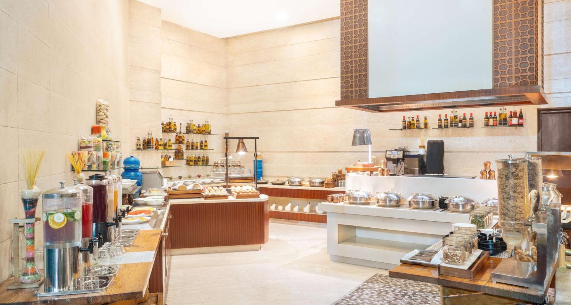 Radisson Gurugram Sohna Road City Center Gurgaon Exteriör bild