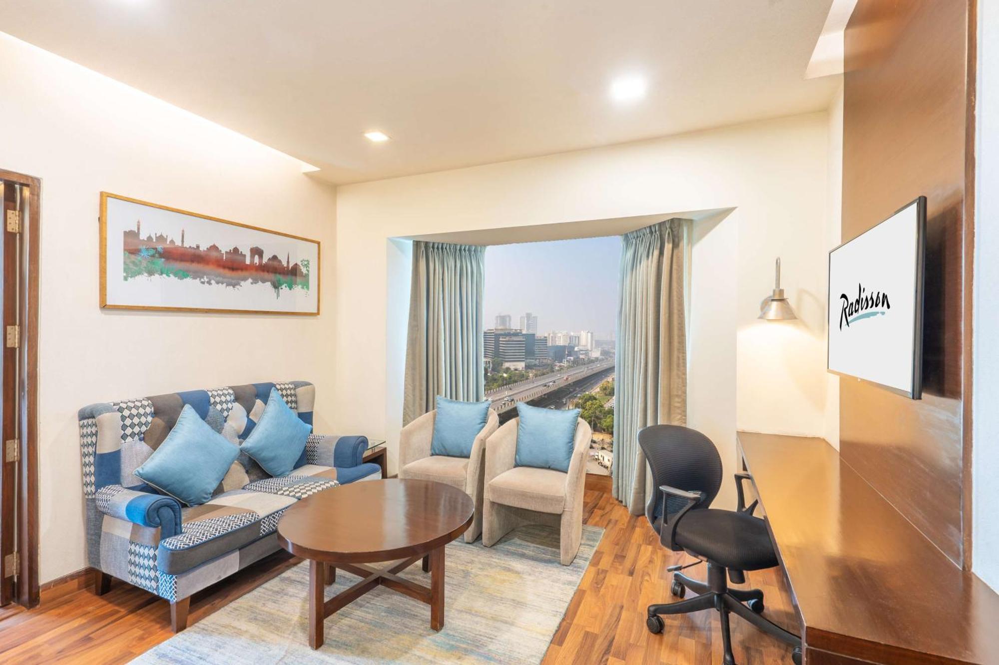 Radisson Gurugram Sohna Road City Center Gurgaon Exteriör bild